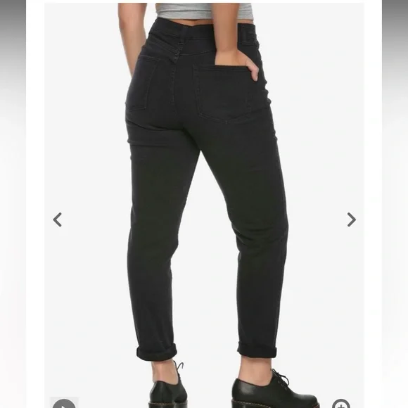 HT Black Denim Mom Jeans Hot Topic - Picture 3 of 3